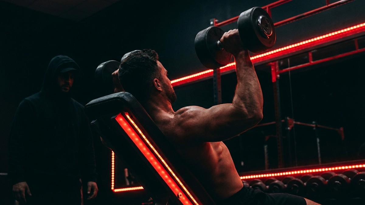 Incline Dumbbell Bench Press: Build Your Upper Chest the Right Way